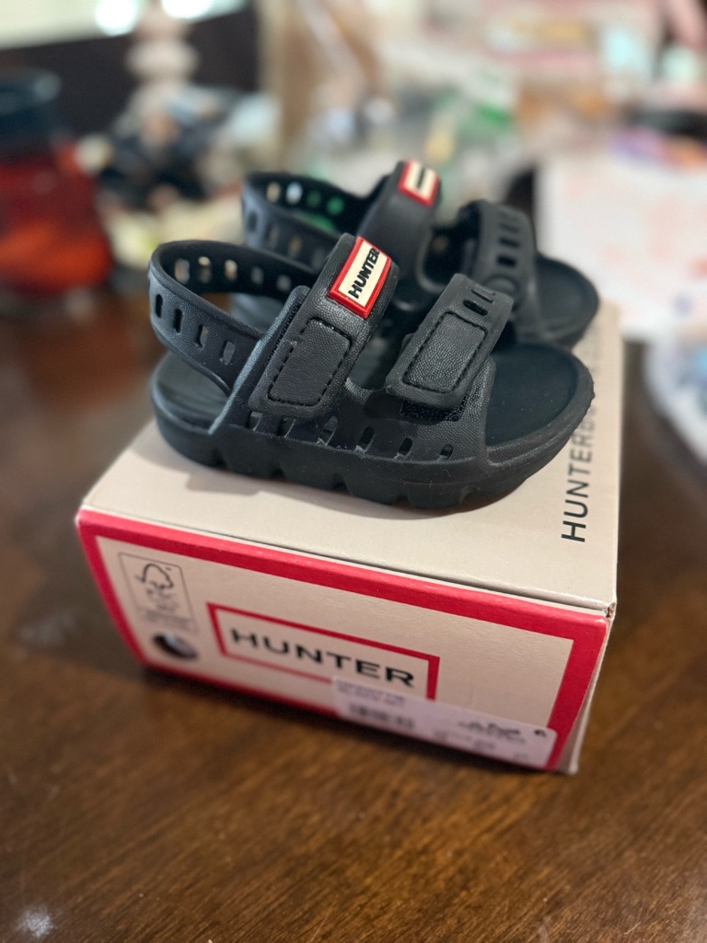 HUNTER BOY Black Kids' Sandals with Red Accent